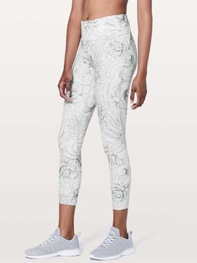 NWOT Lululemon Train Times Pant